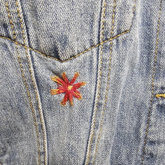 Forever 21 Denim Jean Jacket Hand Embroidery Peace Flowers Boho - Picture 7 of 8